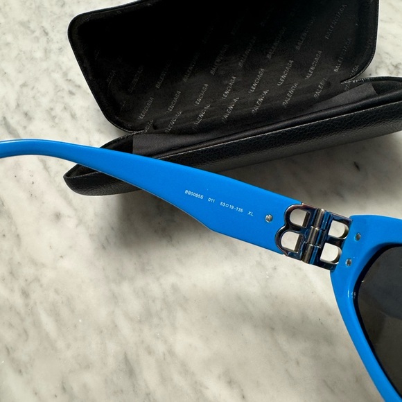 Balenciaga Sunglasses - Picture 3 of 7